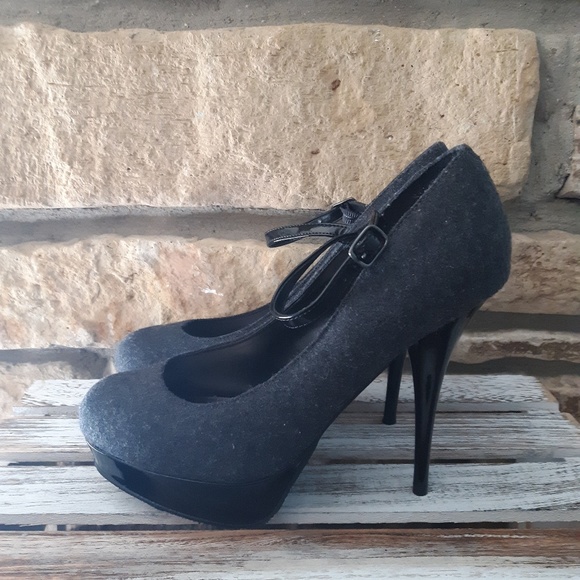 Candie's Shoes - Candies Gray and Black High Heels